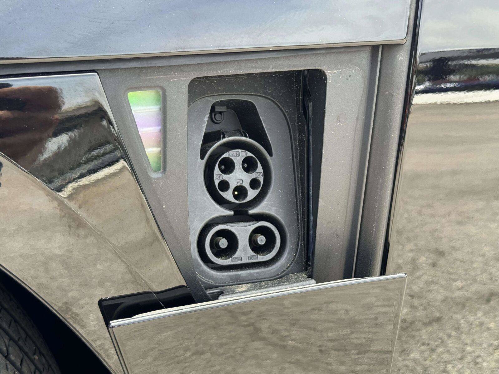 Used 2025 Lucid Air Pure RWD image 77