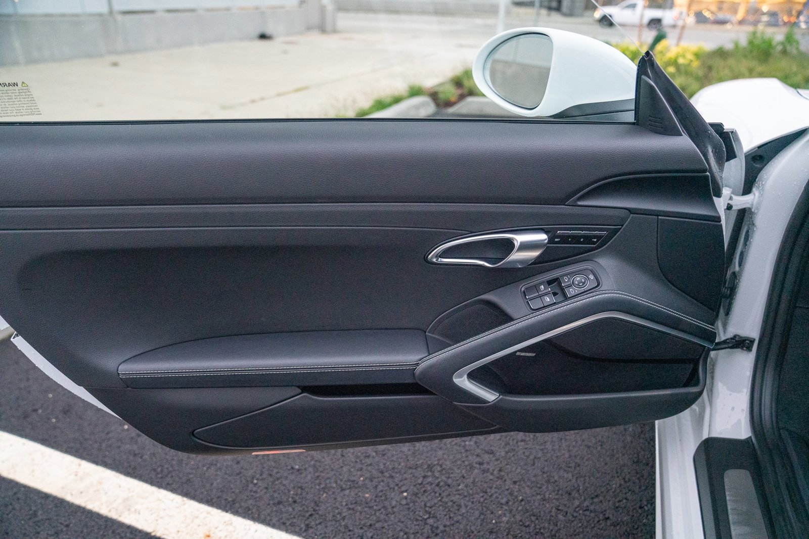 Used 2024 Porsche 718 Cayman image 10