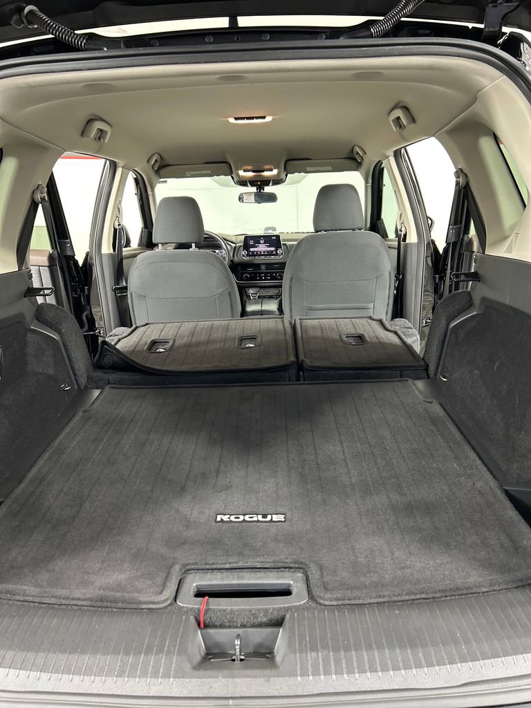 Used 2023 Nissan Rogue S image 20