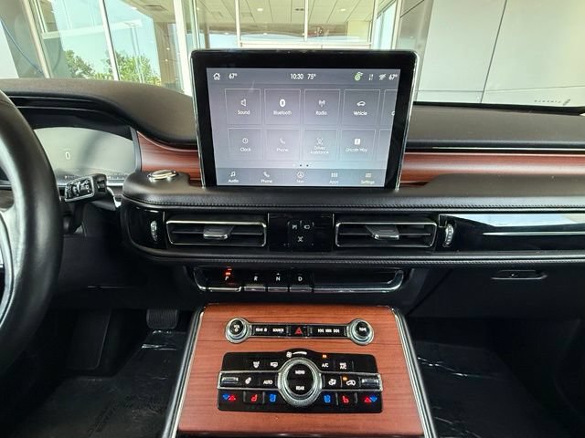Used 2022 Lincoln Aviator Reserve w/ Equipment Group 201A RWD image 25