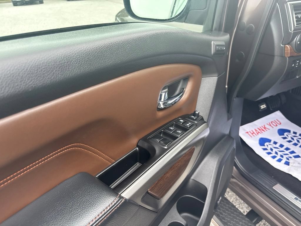 Used 2018 Nissan Titan Platinum Reserve w/ Platinum Utility Package AWD/4WD image 18