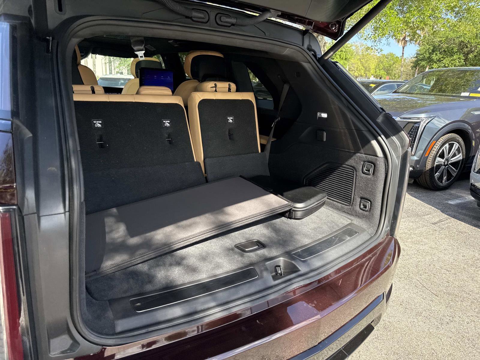 Used 2025 Cadillac Escalade IQ Sport 2 image 12