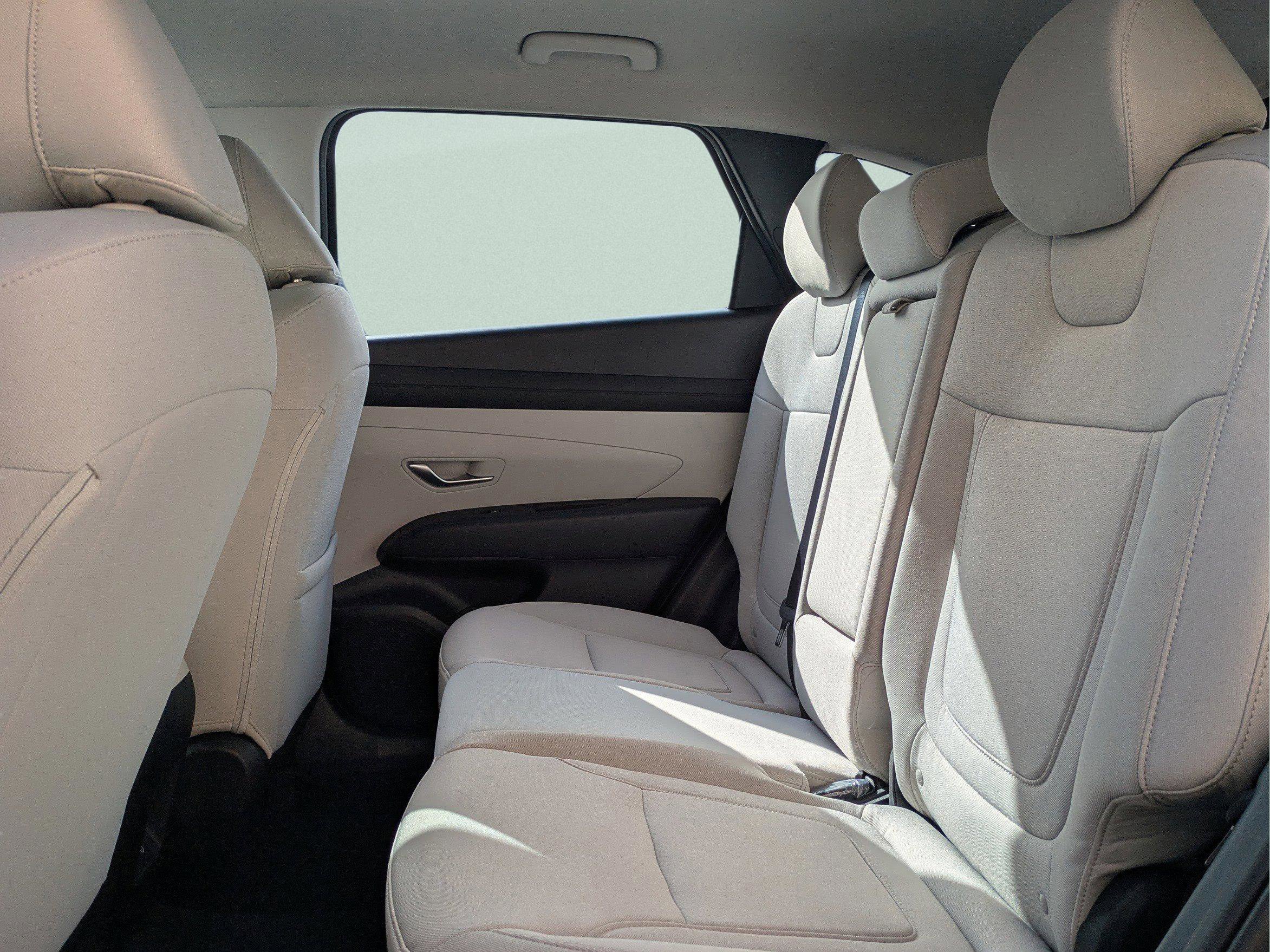 New 2026 Hyundai Tucson SE image 15