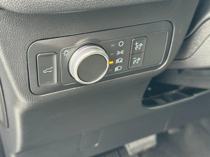 Used 2021 Ford Escape SE w/ Convenience Package image 16