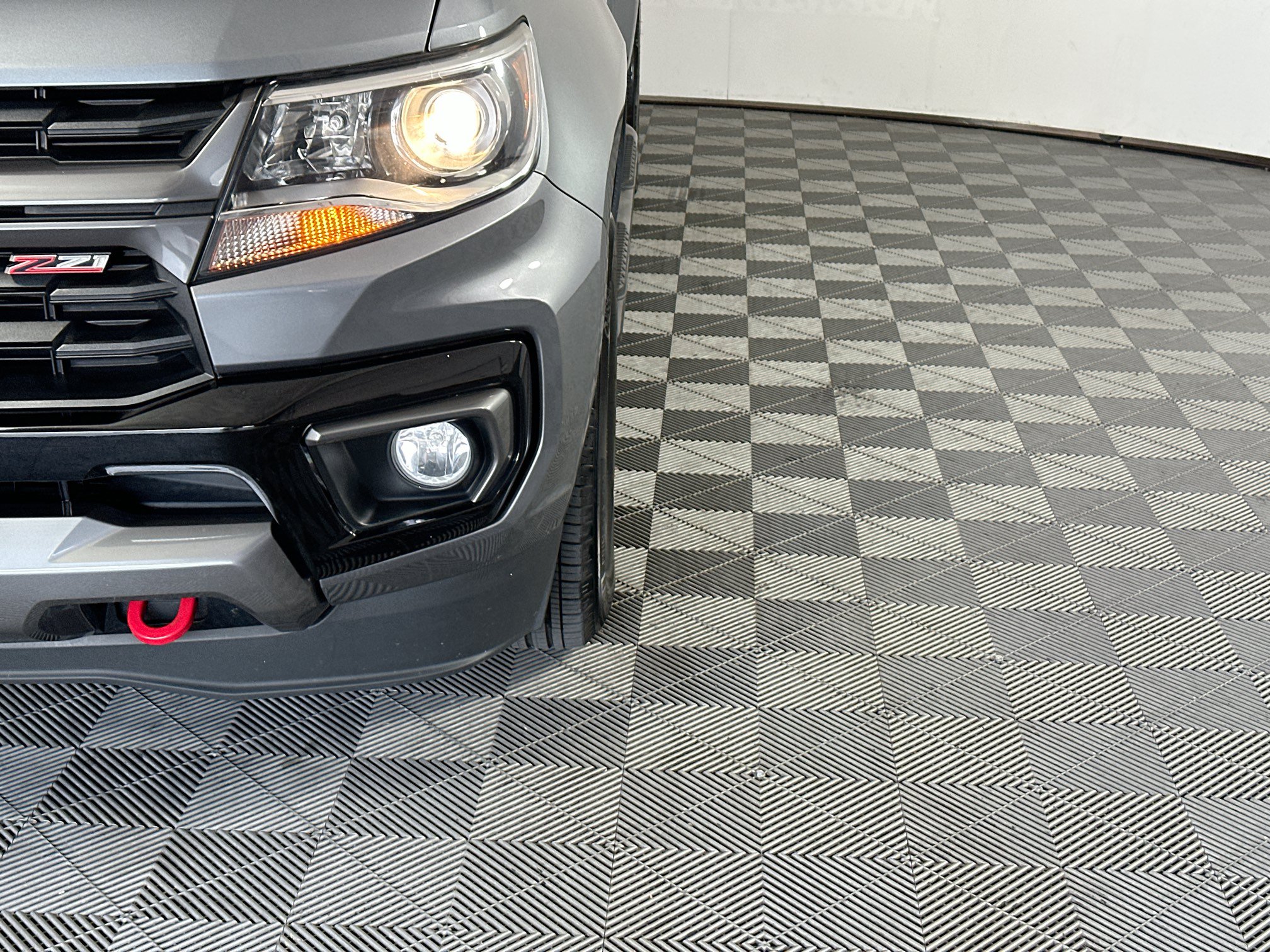 Used 2021 Chevrolet Colorado Z71 w/ LPO, Power Package RWD image 9