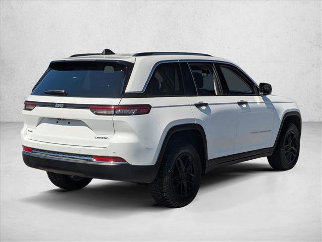Used 2023 Jeep Grand Cherokee Laredo w/ Luxury Tech Group I AWD/4WD image 5