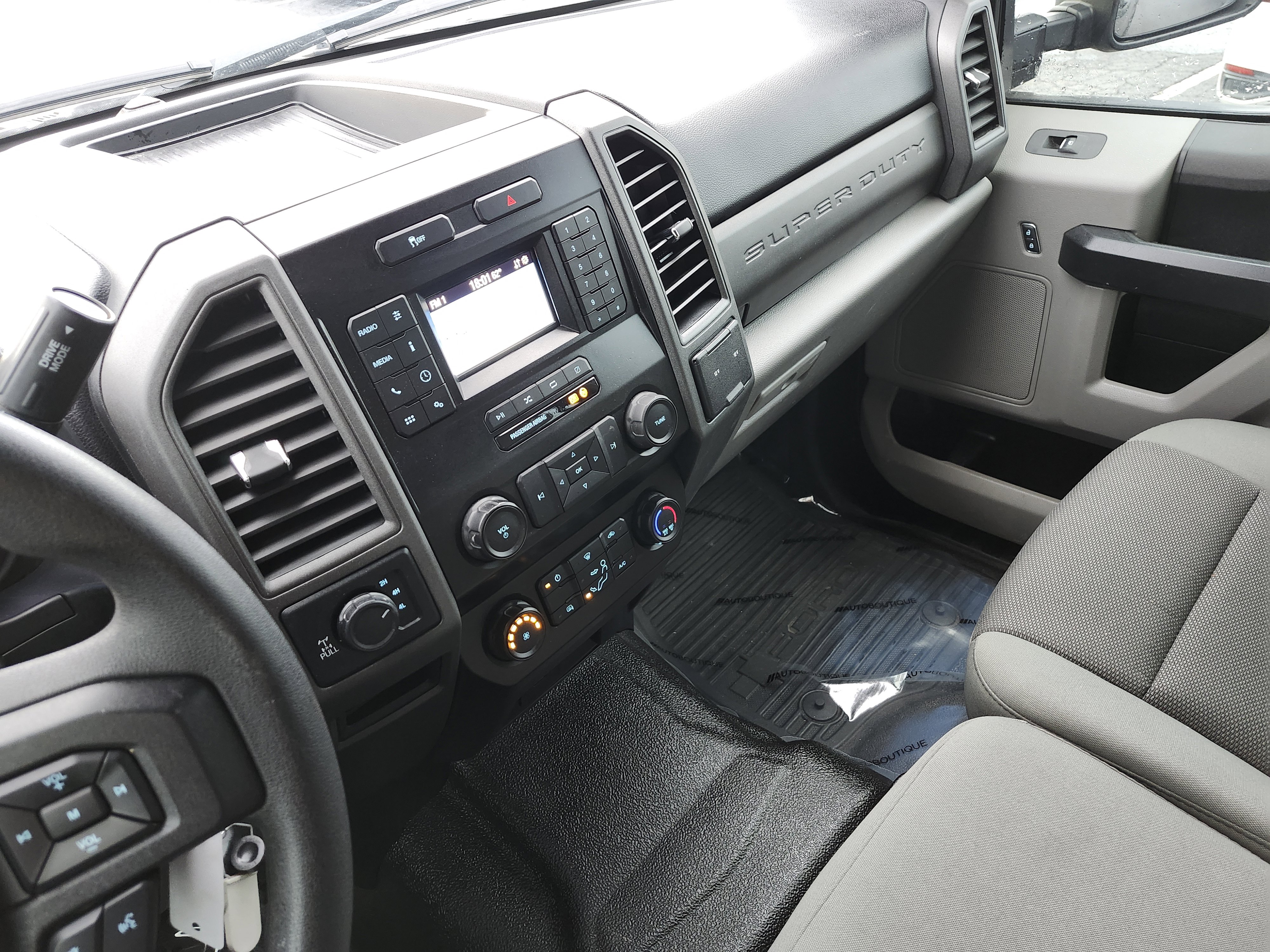 Used 2020 Ford F250 XL w/ STX Appearance Package image 28