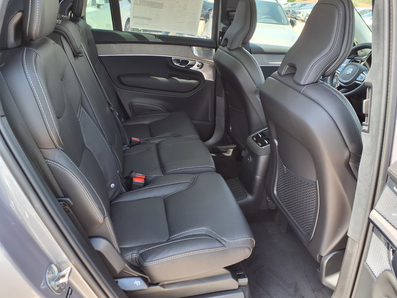 New 2026 Volvo XC90 T8 Ultra w/ Lounge Package image 10