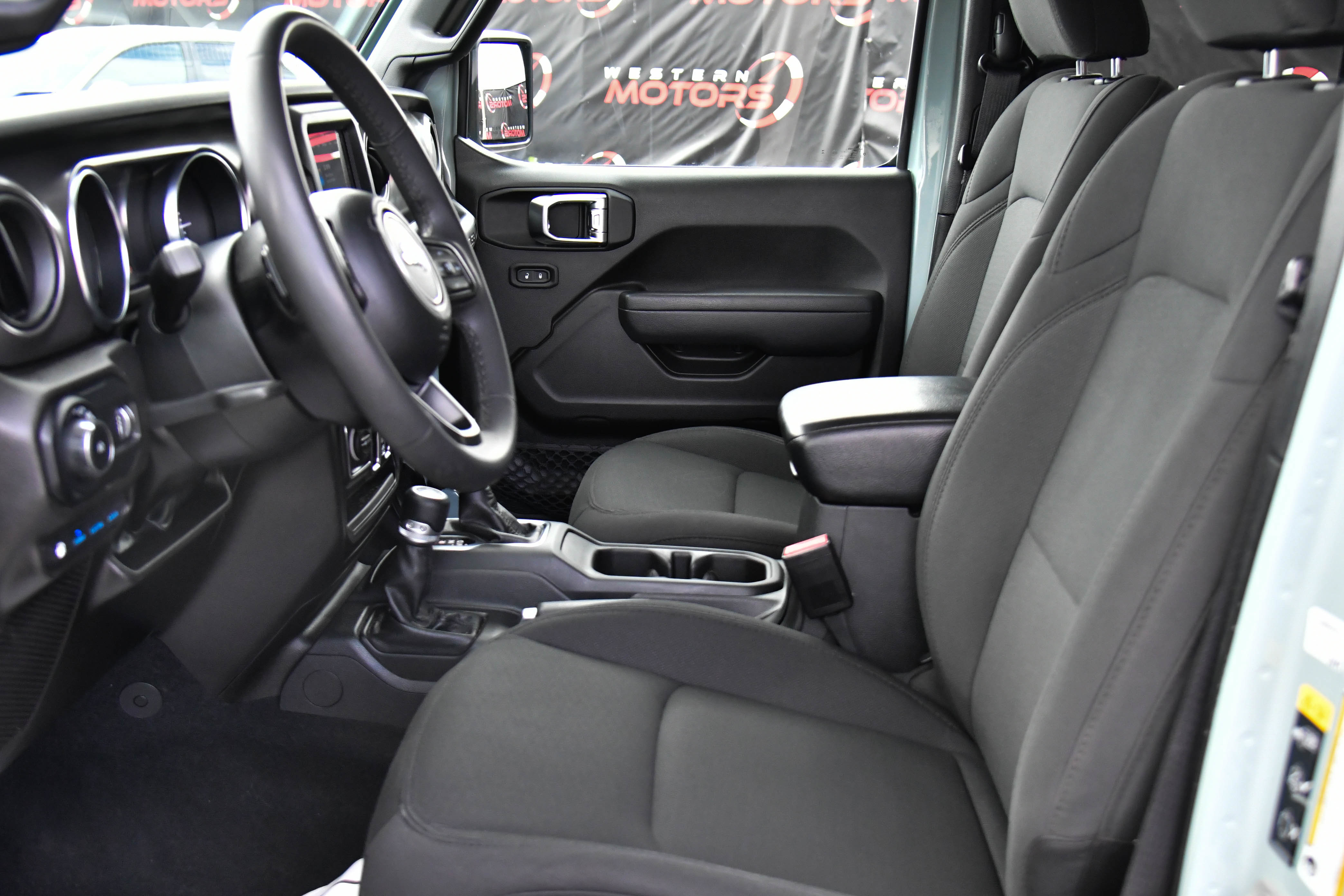 Used 2023 Jeep Wrangler Unlimited AWD/4WD image 18