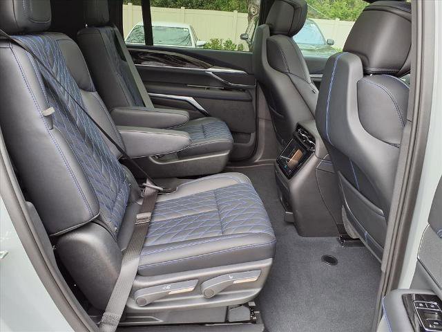 New 2026 Cadillac Escalade IQL Luxury image 10