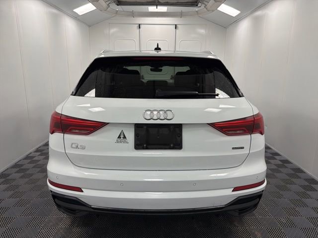 Used 2022 Audi Q3 2.0T Premium Plus w/ Premium Plus Package image 5