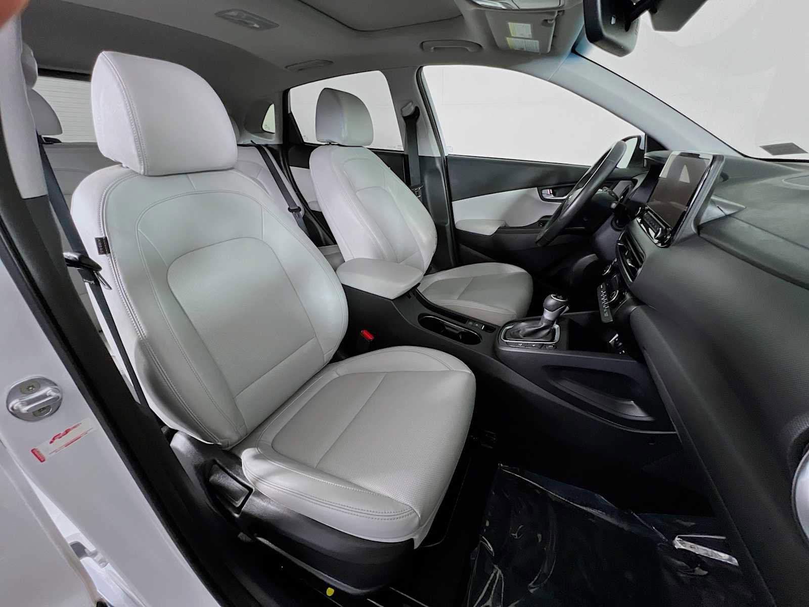Certified 2023 Hyundai Kona Limited AWD/4WD image 29