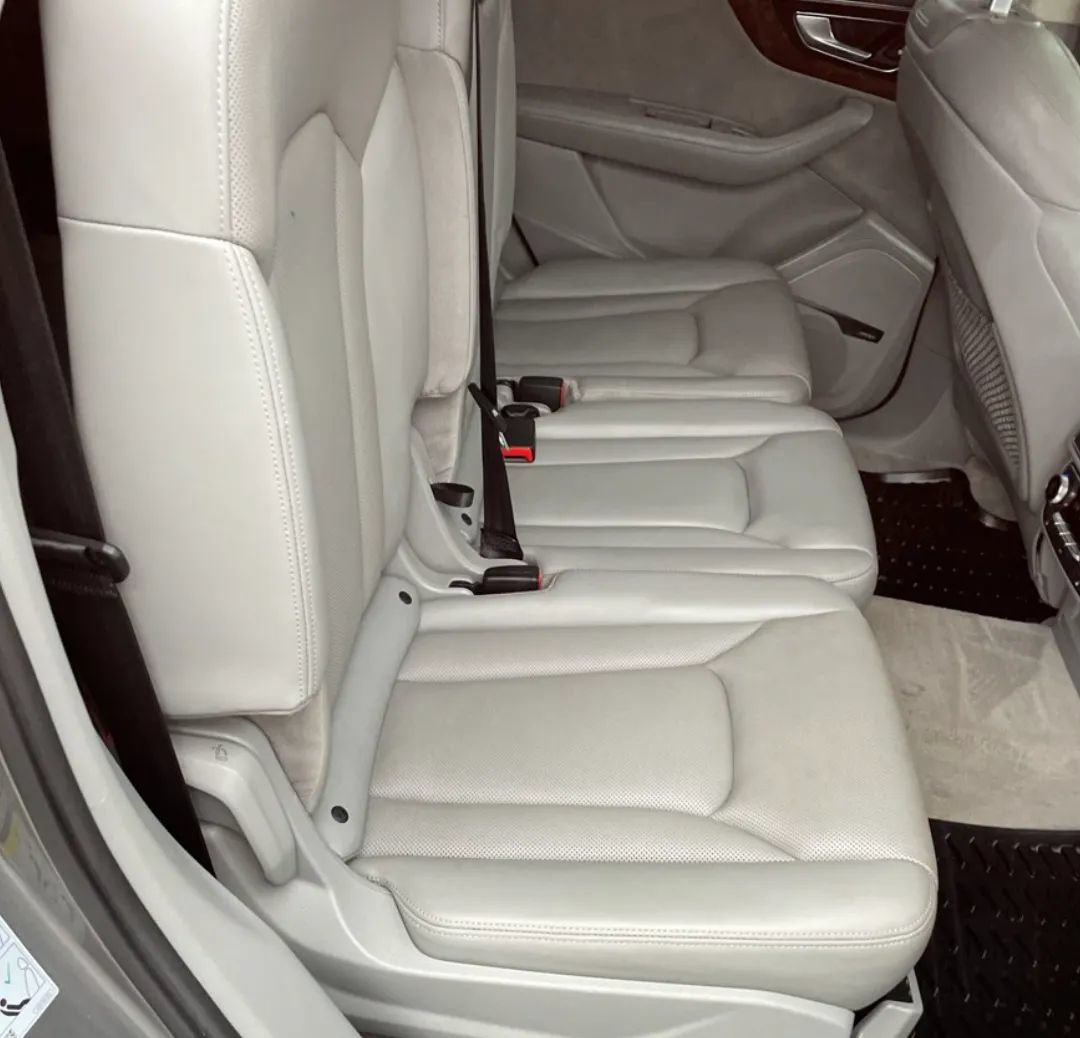 Used 2018 Audi Q7 3.0T Prestige w/ Prestige Package AWD/4WD image 9