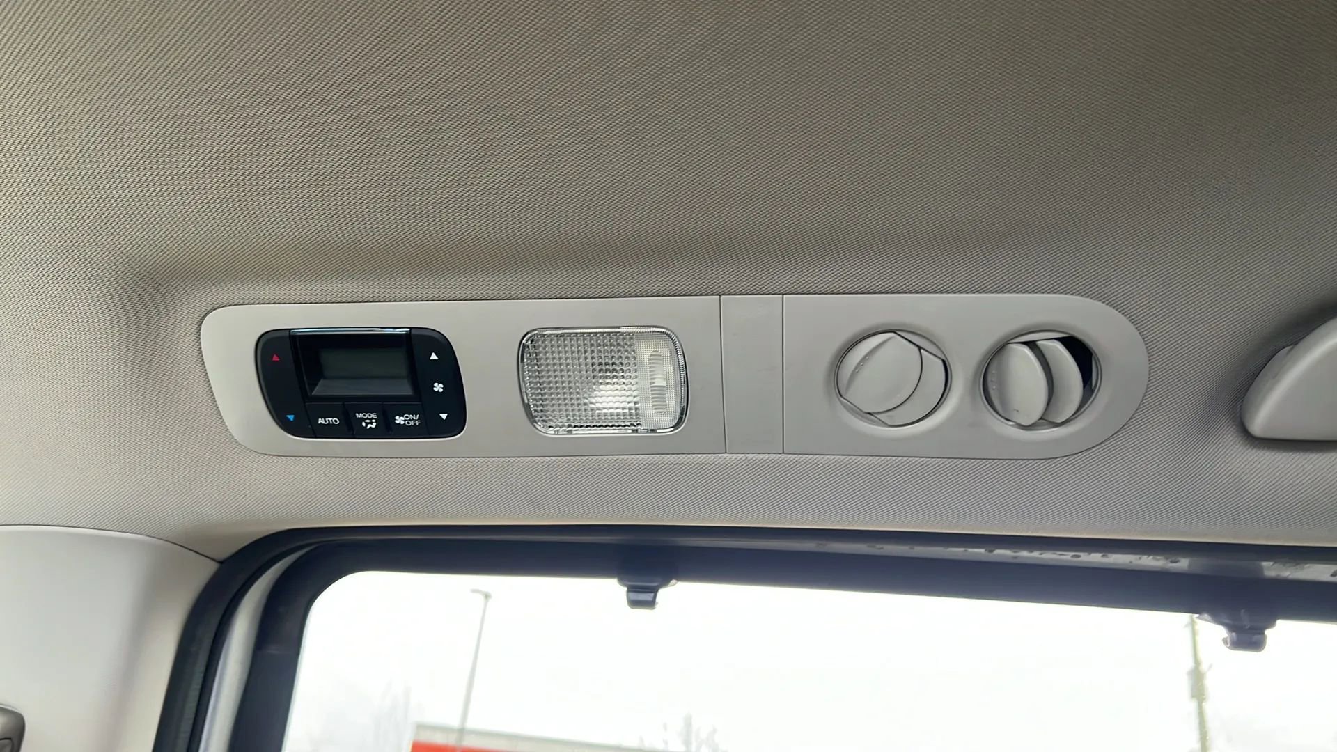 Used 2015 Honda Odyssey Touring image 13