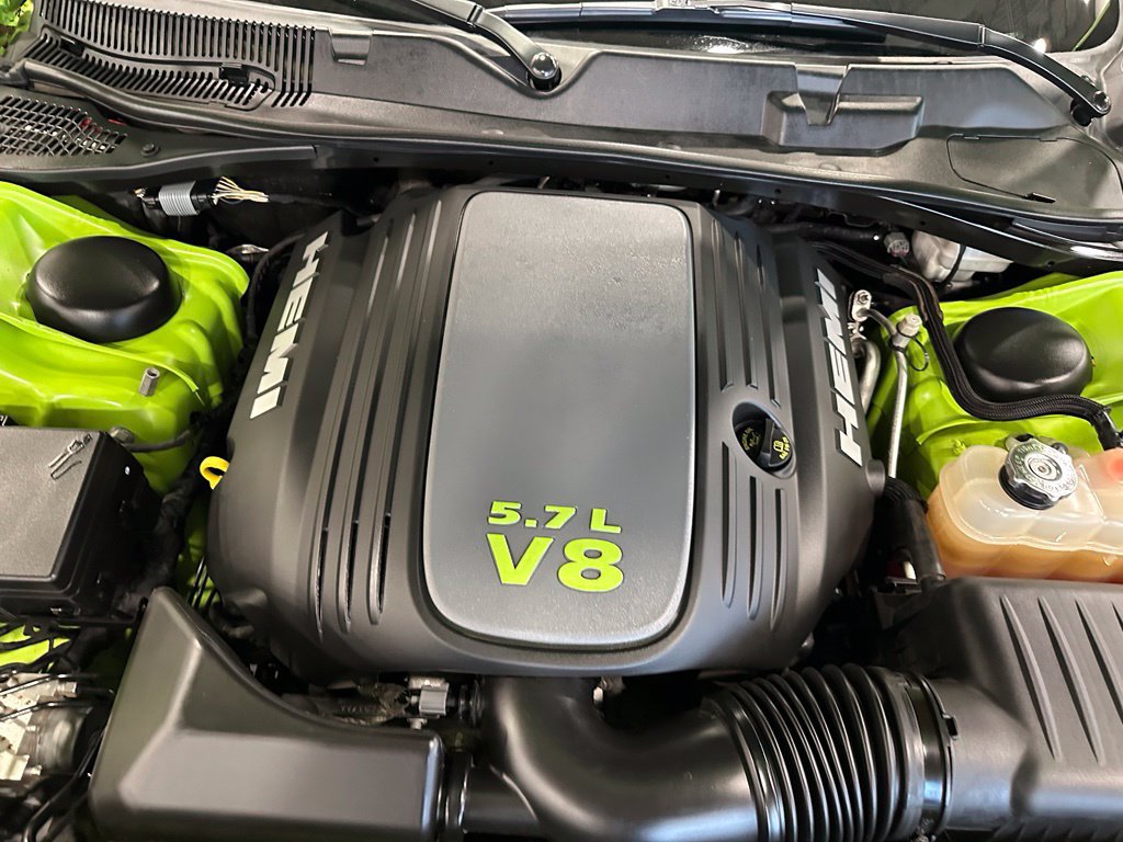 Used 2015 Dodge Challenger R/T Plus RWD image 22
