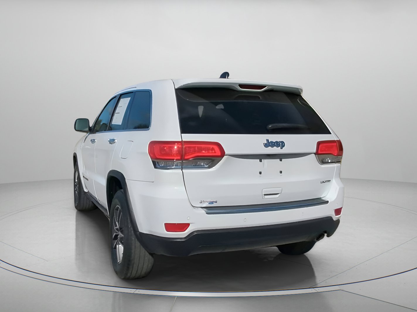 Used 2018 Jeep Grand Cherokee Limited image 21