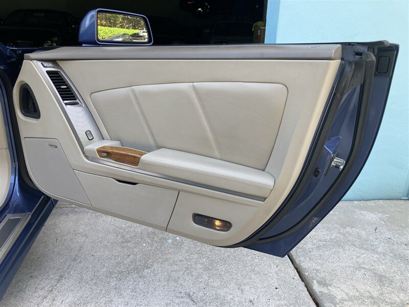 Used 2005 Cadillac XLR RWD image 30