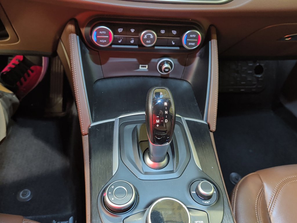 Used 2019 Alfa Romeo Stelvio AWD w/ Cold Weather Package image 20