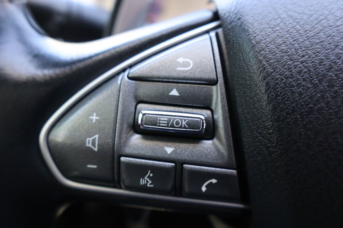 Used 2014 INFINITI Q50 Sport w/ Deluxe Technology Package image 30
