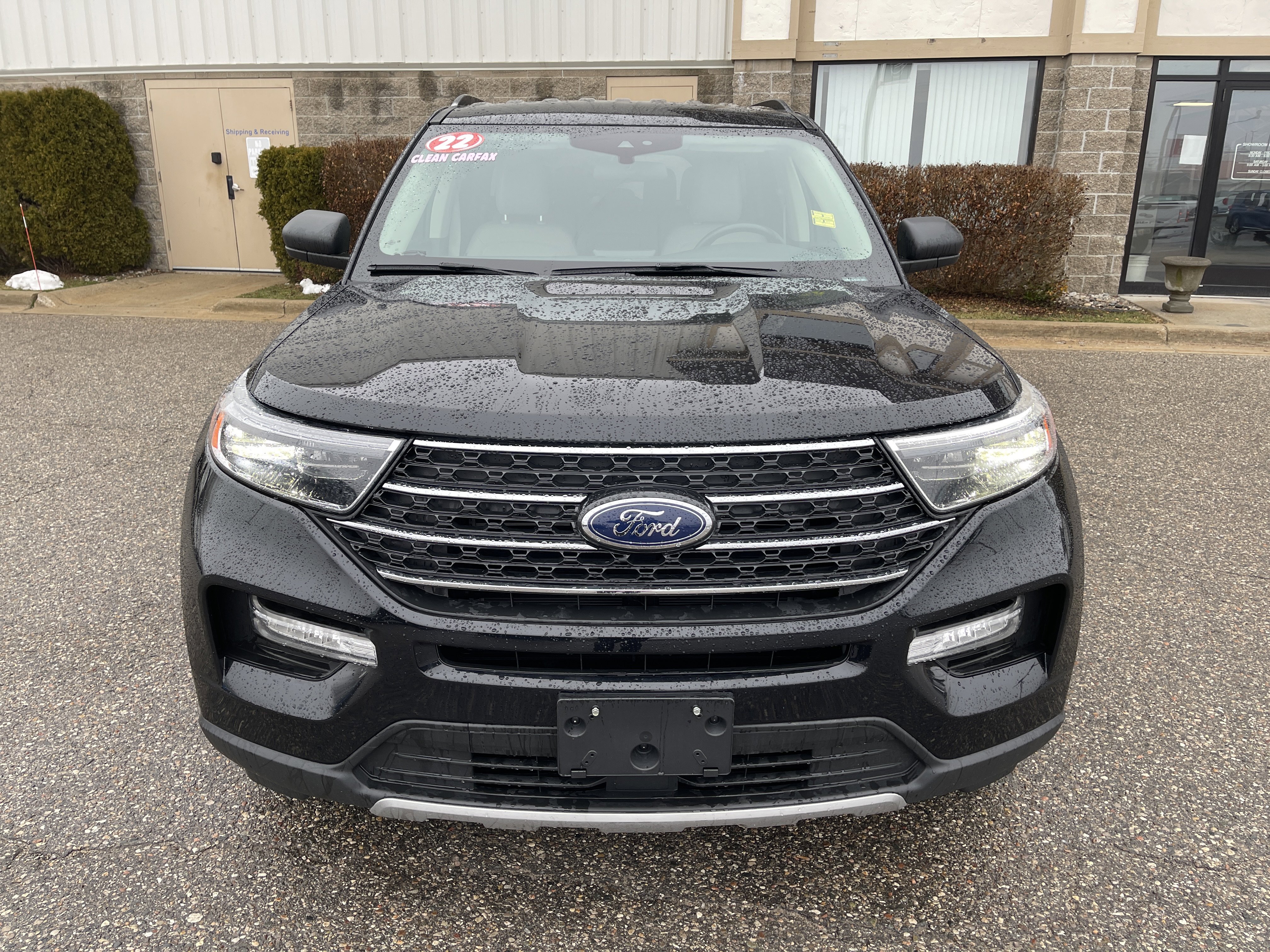 Used 2022 Ford Explorer XLT image 8