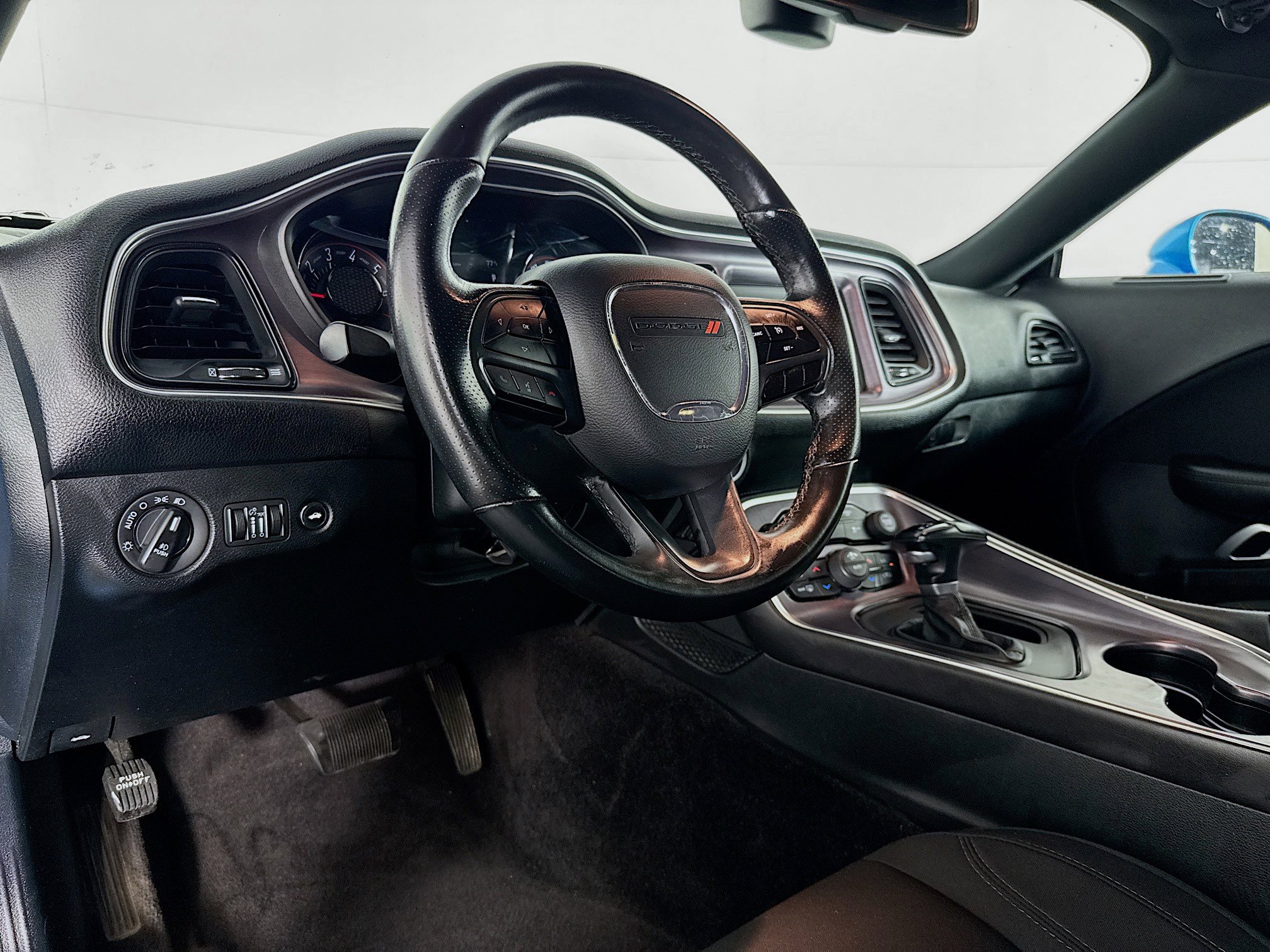 Used 2018 Dodge Challenger SXT w/ Blacktop Package image 21