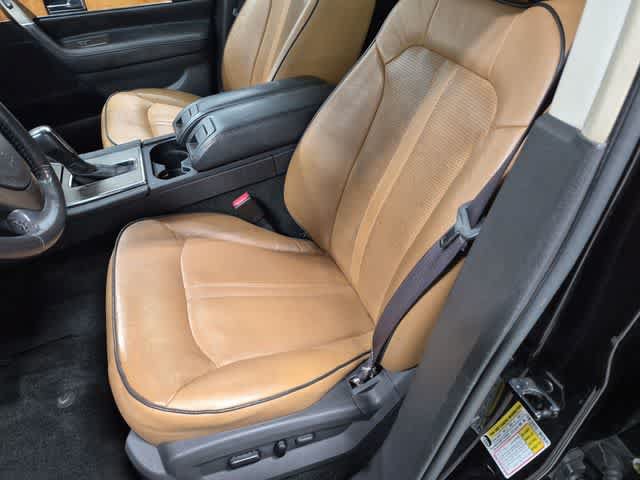 Used 2013 Lincoln MKX AWD image 23