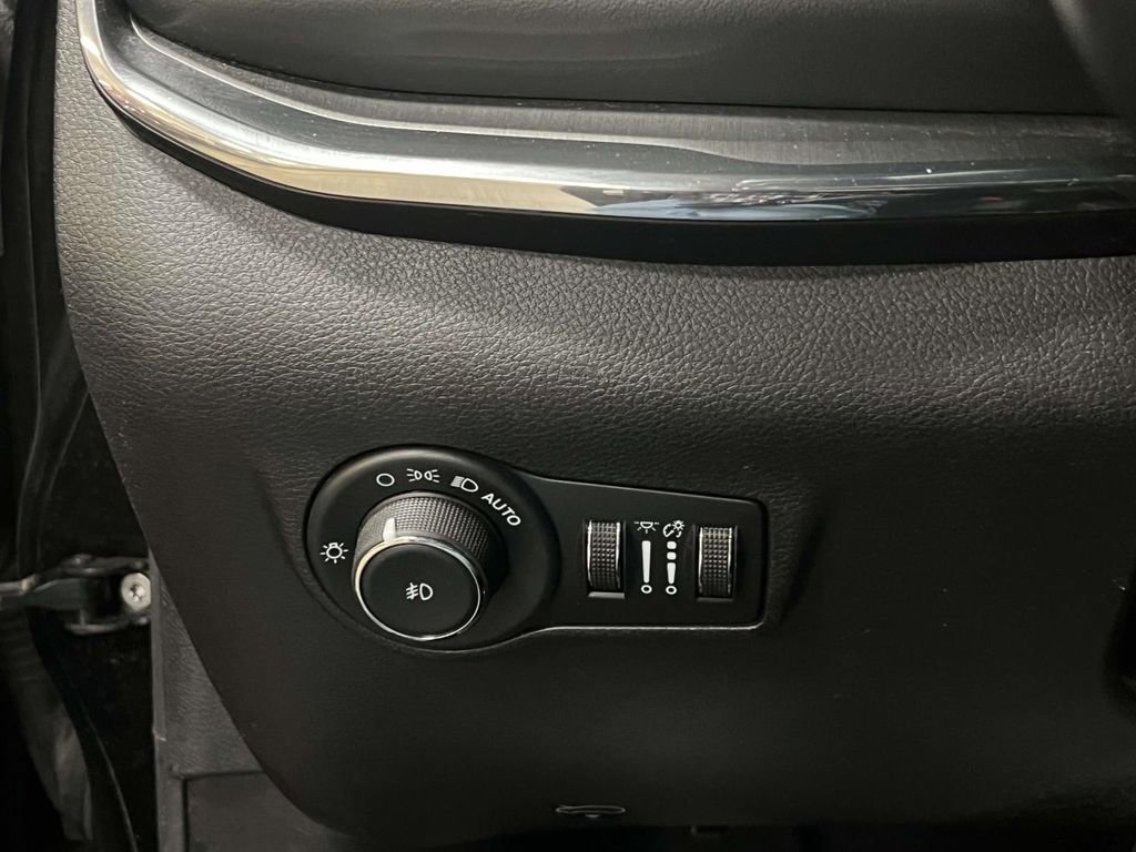 Used 2022 Jeep Compass High Altitude AWD/4WD image 22