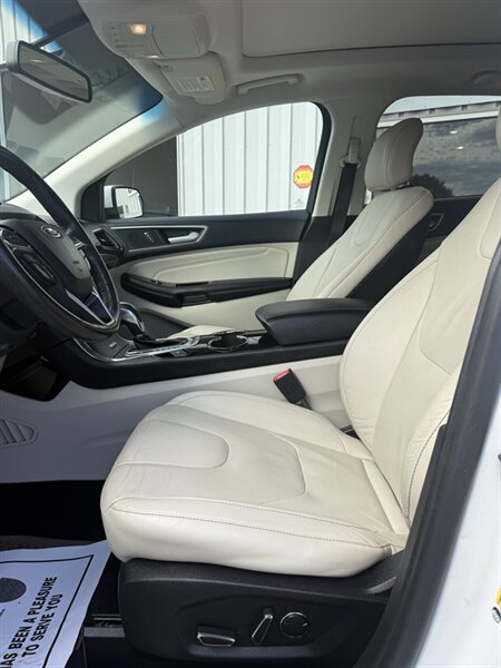 Used 2015 Ford Edge Titanium w/ Equipment Group 301A FWD image 14