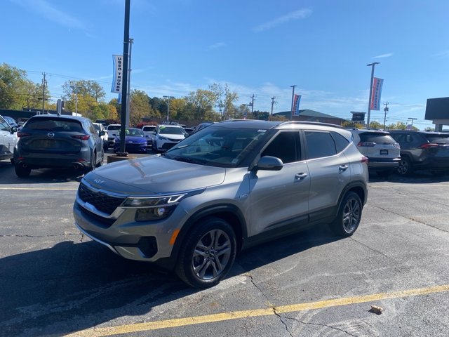 Certified 2023 Kia Seltos S image 4