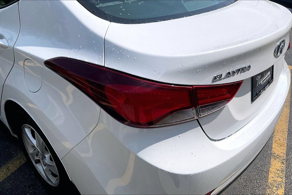 Used 2015 Hyundai Elantra SE FWD image 33