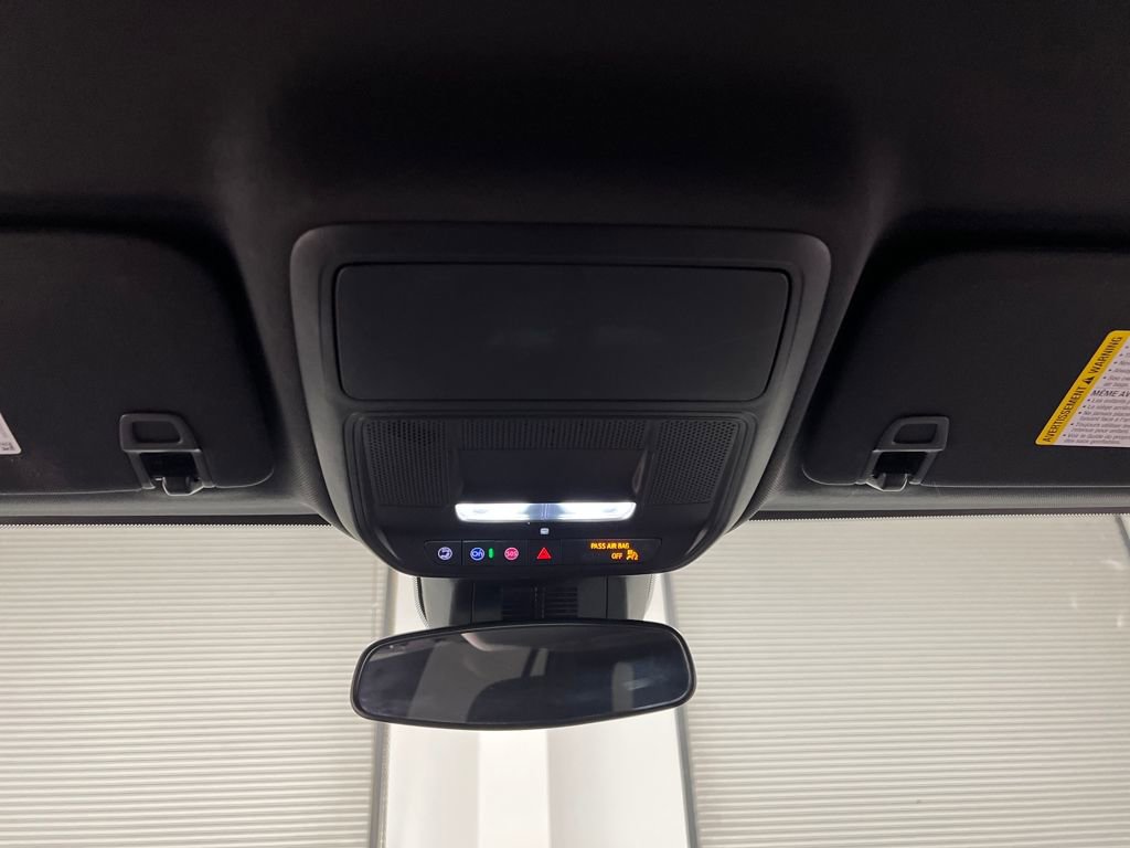 Used 2025 Chevrolet Equinox LT image 52