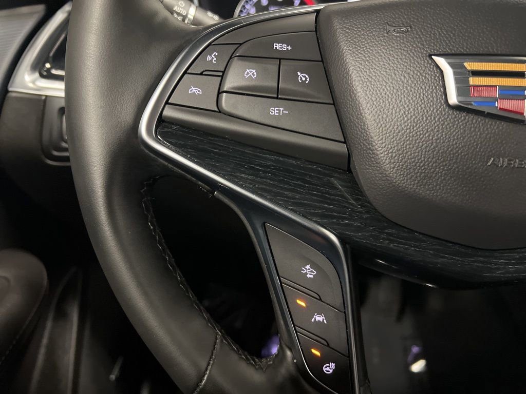 Certified 2025 Cadillac XT5 Premium Luxury image 16