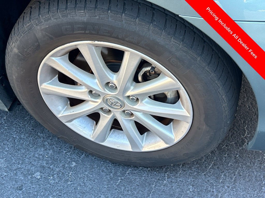 Used 2011 Toyota Camry XLE w/ XLE Extra-Value Pkg #1 FWD image 2