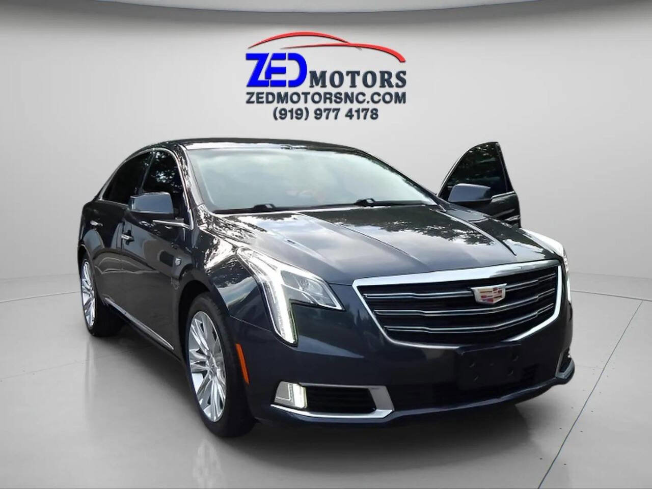 Used 2019 Cadillac XTS Luxury image 10