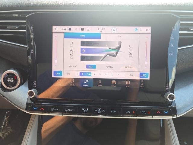 Certified 2025 Jeep Wagoneer Series III w/ Premium Group I AWD/4WD image 20