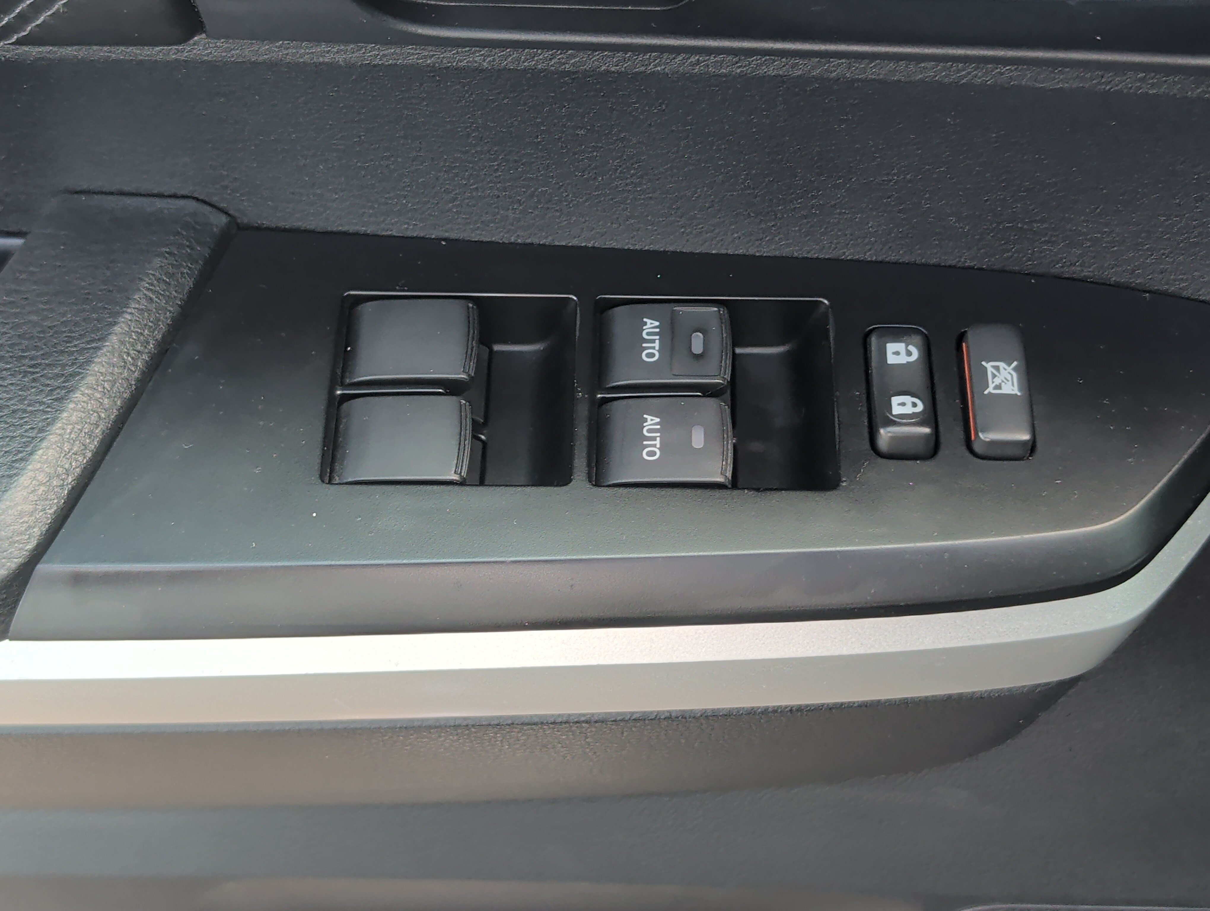 Used 2014 Toyota Tundra Platinum AWD/4WD image 20