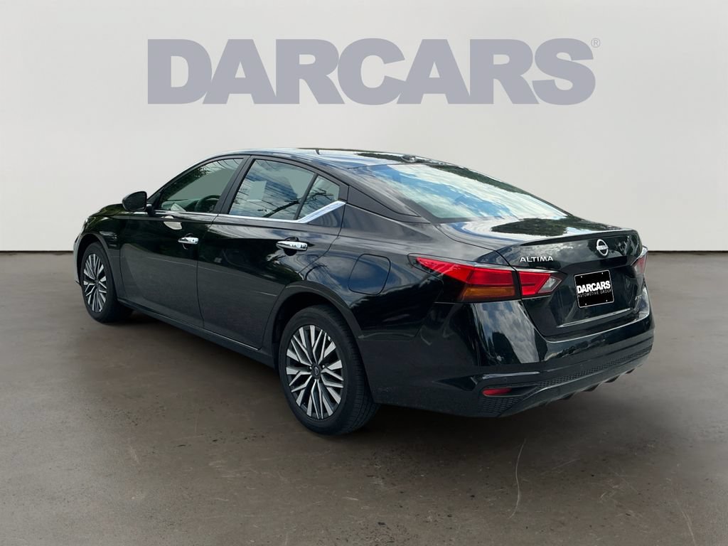 Used 2025 Nissan Altima 2.5 SV AWD/4WD image 5