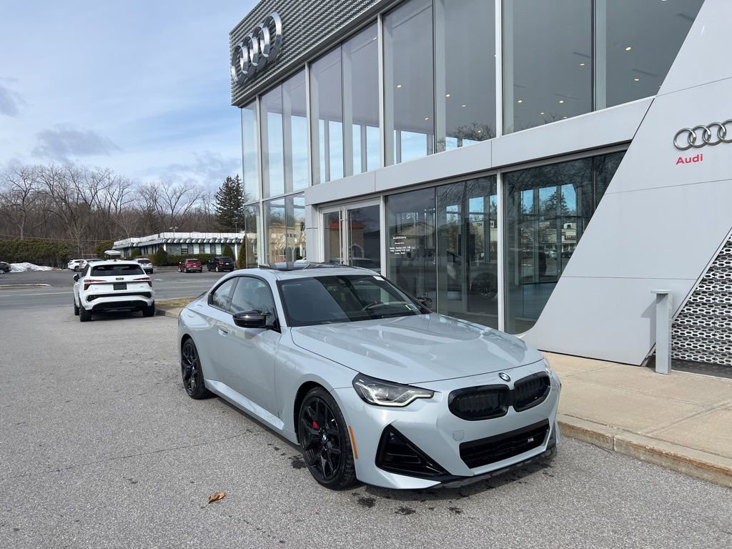 Used 2025 BMW M240i xDrive M240i w/ Premium Package image 4