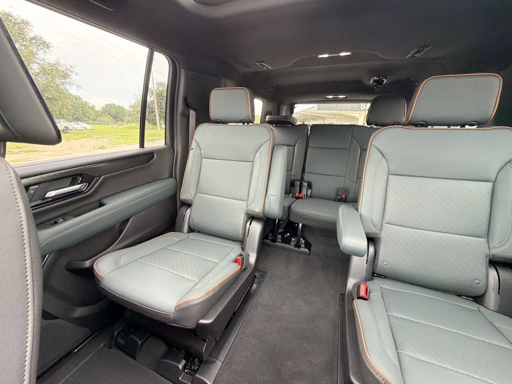 New 2026 GMC Yukon XL AT4 w/ AT4 Premium Plus Package AWD/4WD image 12