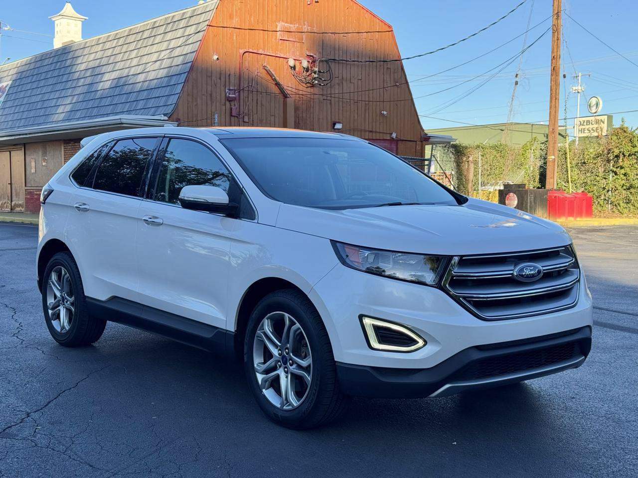 Used 2015 Ford Edge Titanium w/ Equipment Group 301A FWD image 2