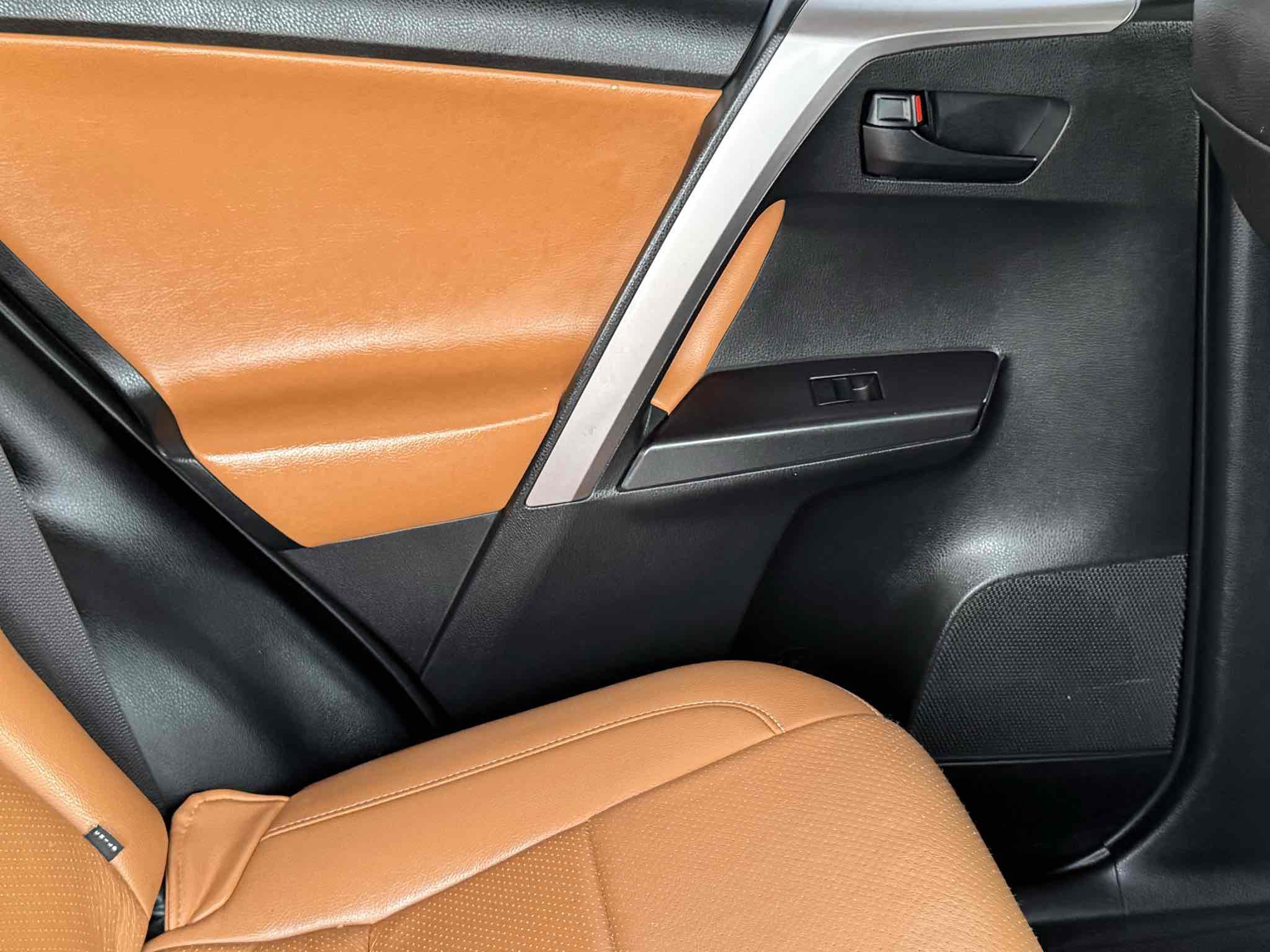 Used 2017 Toyota RAV4 LE image 54