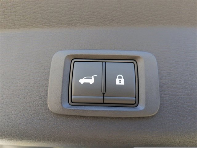 New 2025 Mitsubishi Outlander SE image 14