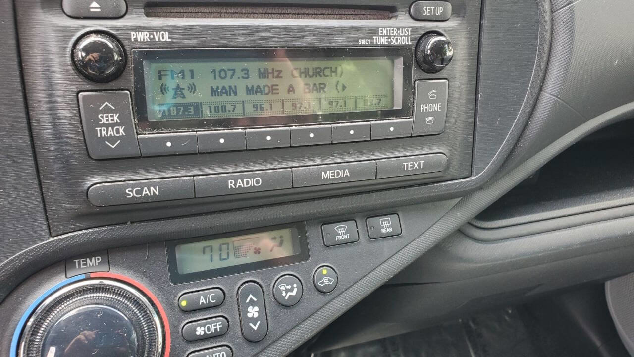 Used 2012 Toyota Prius C One image 19