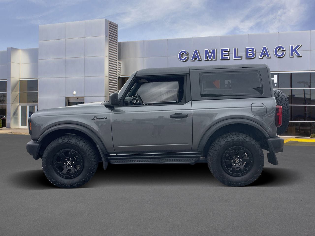 Used 2022 Ford Bronco 2-Door AWD/4WD image 3