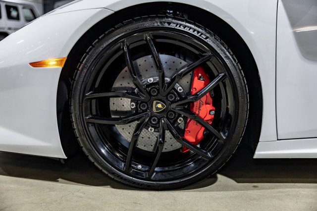 Used 2015 Lamborghini Huracan LP 610-4 image 25