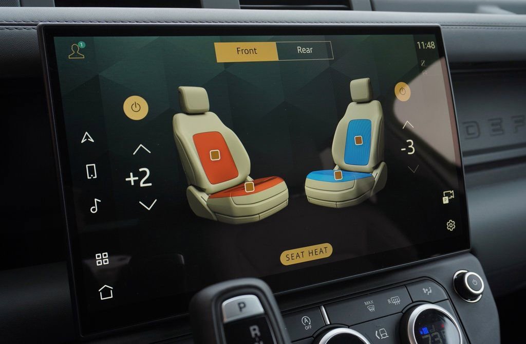 New 2026 Land Rover Defender 130 X-Dynamic SE image 25