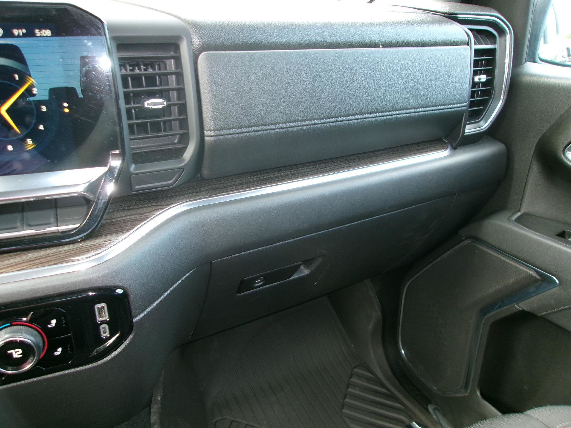 Certified 2025 Chevrolet Silverado 1500 LT RWD image 17