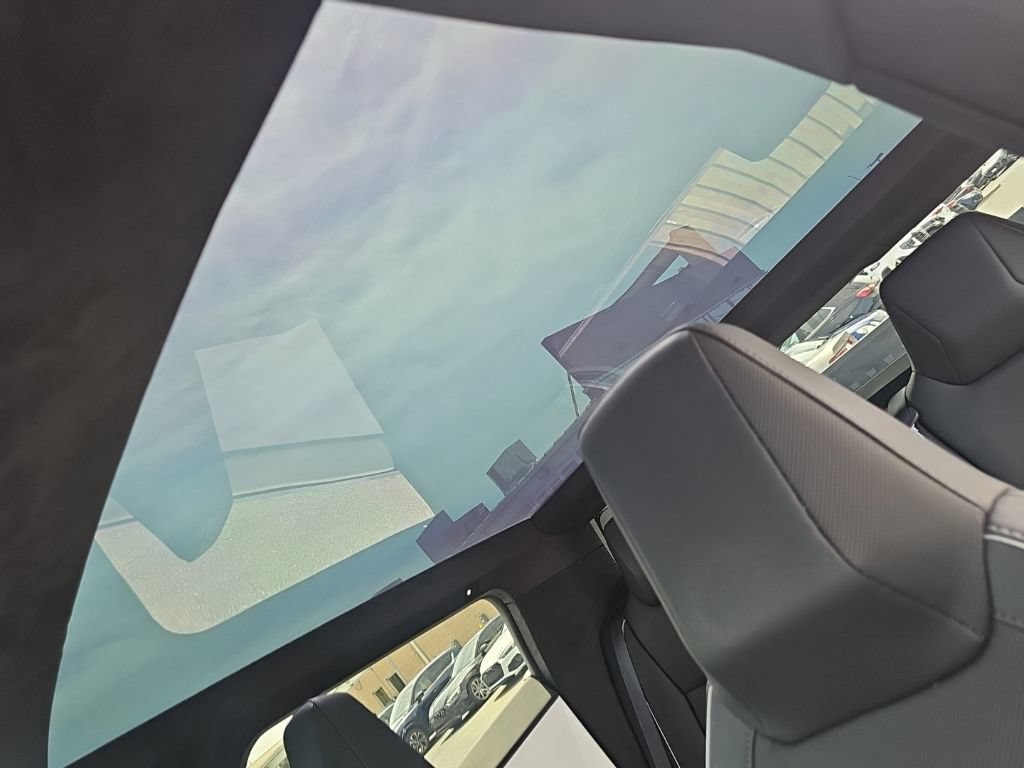 Used 2024 Tesla Cybertruck AWD Crew Cab image 11