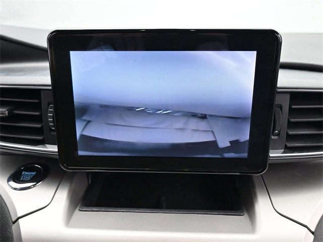 Used 2022 Ford Explorer XLT w/ Equipment Group 202A image 18