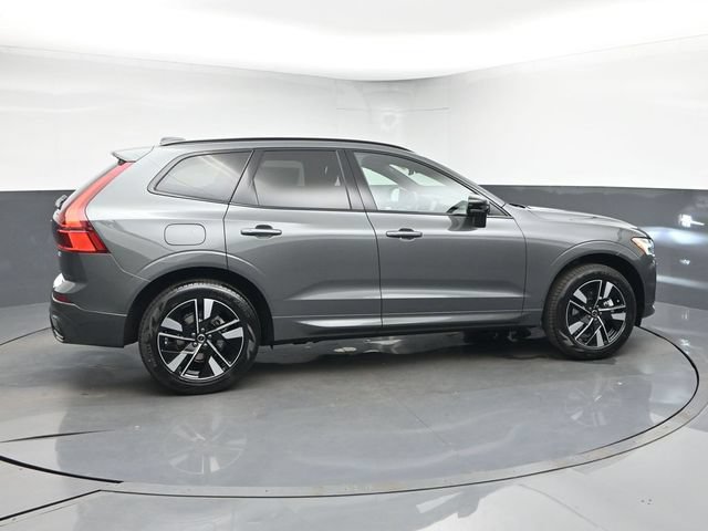 New 2027 Volvo XC60 B5 Core AWD/4WD image 9